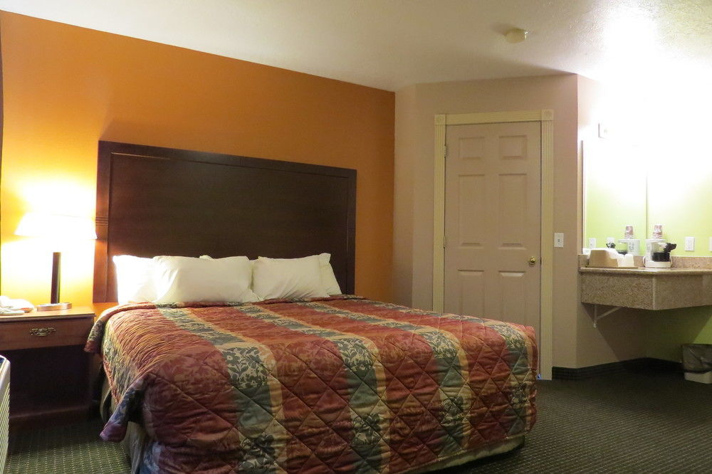 America'S Best Inn & Suites Saint George Exterior photo